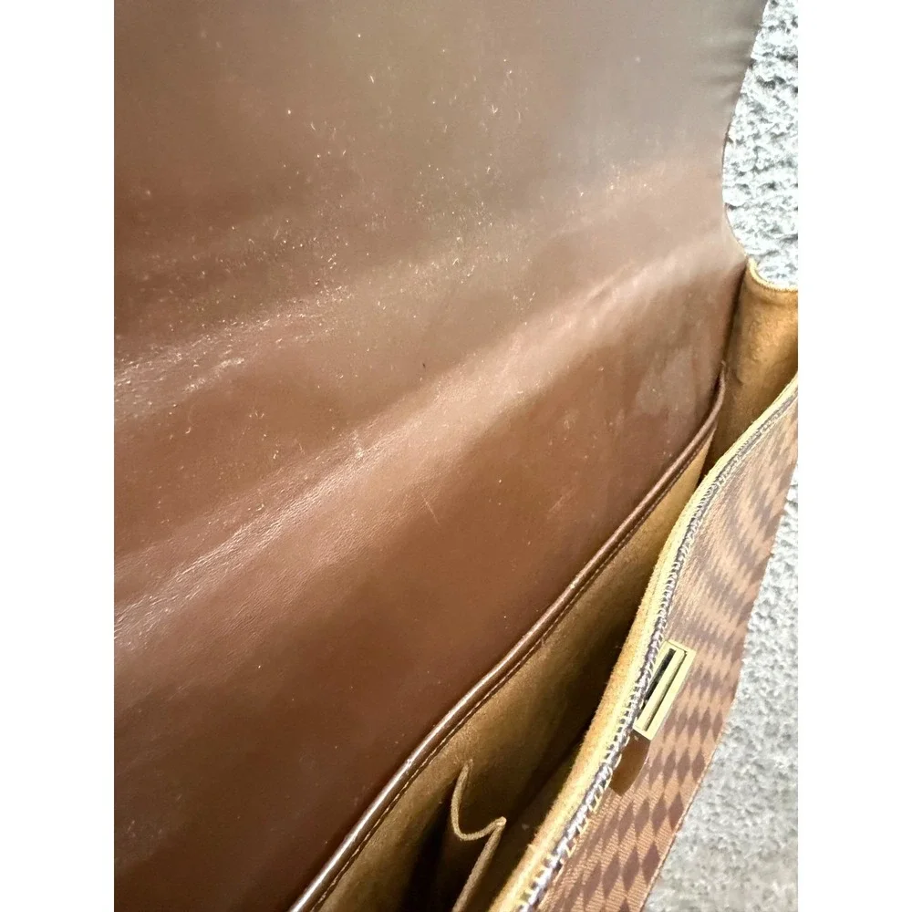 Louis Vuitton pre owned